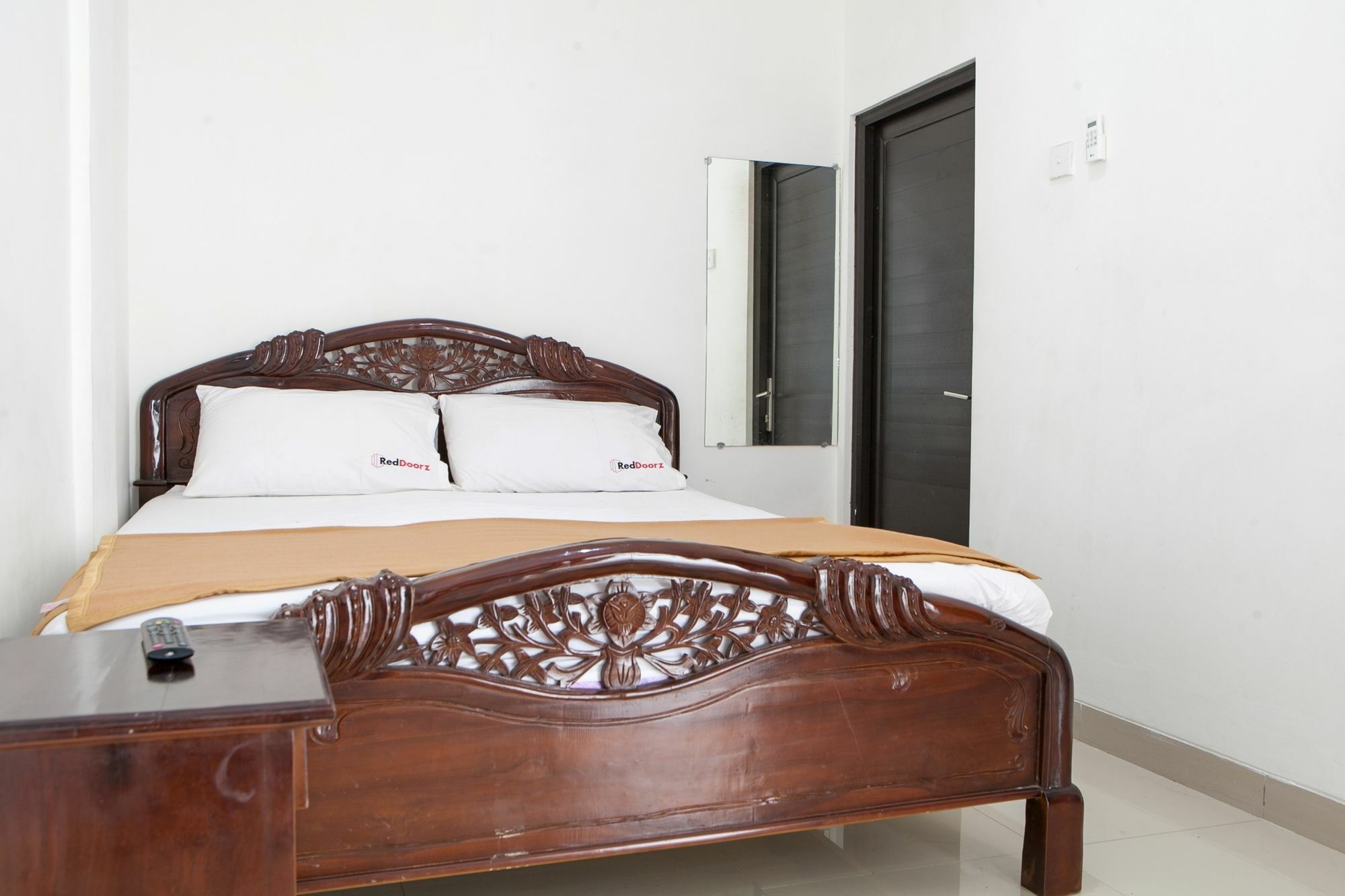 Reddoorz Near Tegalega Park Hotel Bandung Eksteriør billede